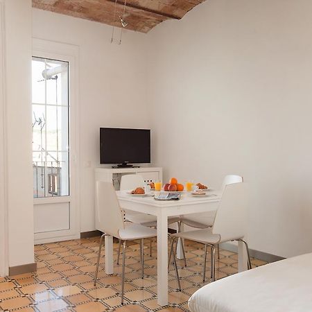 Barnapartments Basic Gracia Barcelona Eksteriør billede