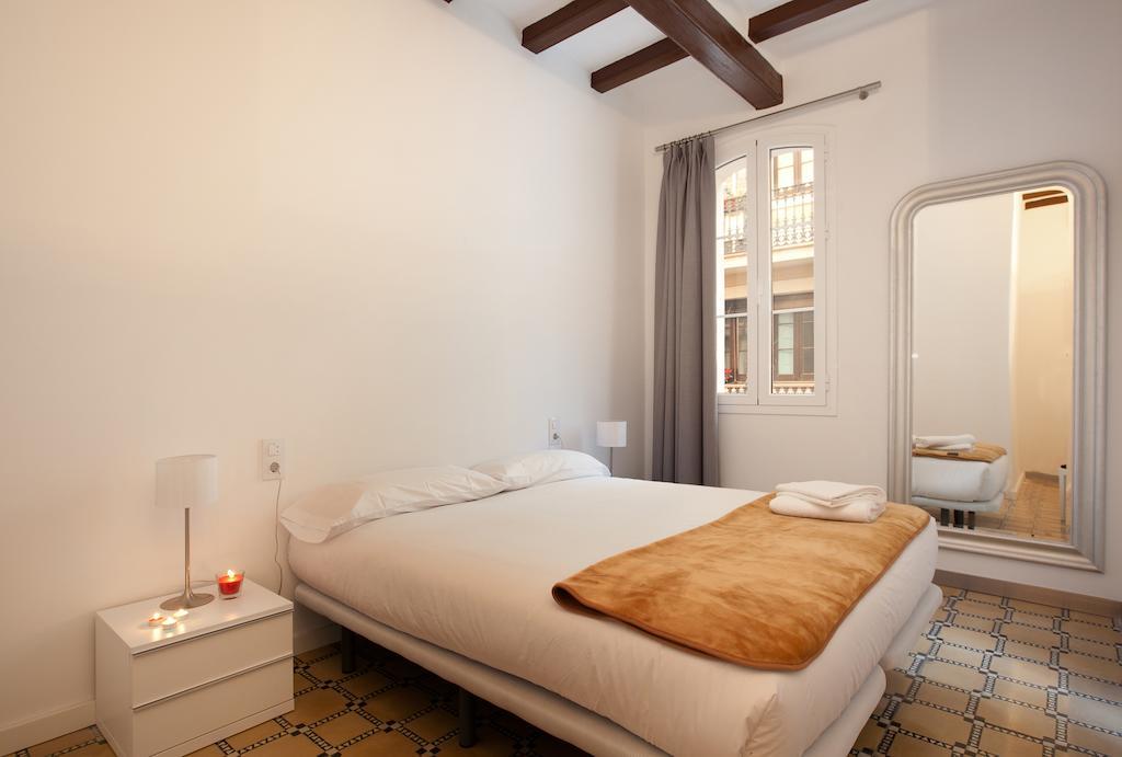 Barnapartments Basic Gracia Barcelona Eksteriør billede