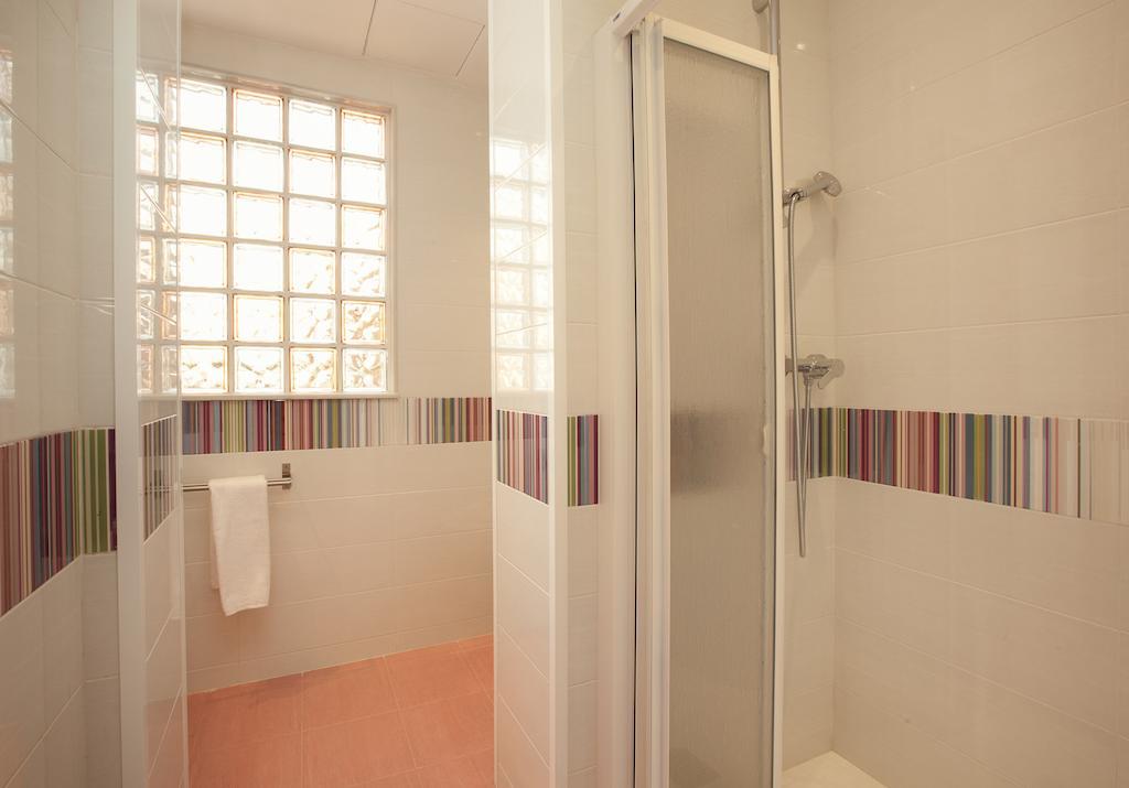 Barnapartments Basic Gracia Barcelona Eksteriør billede