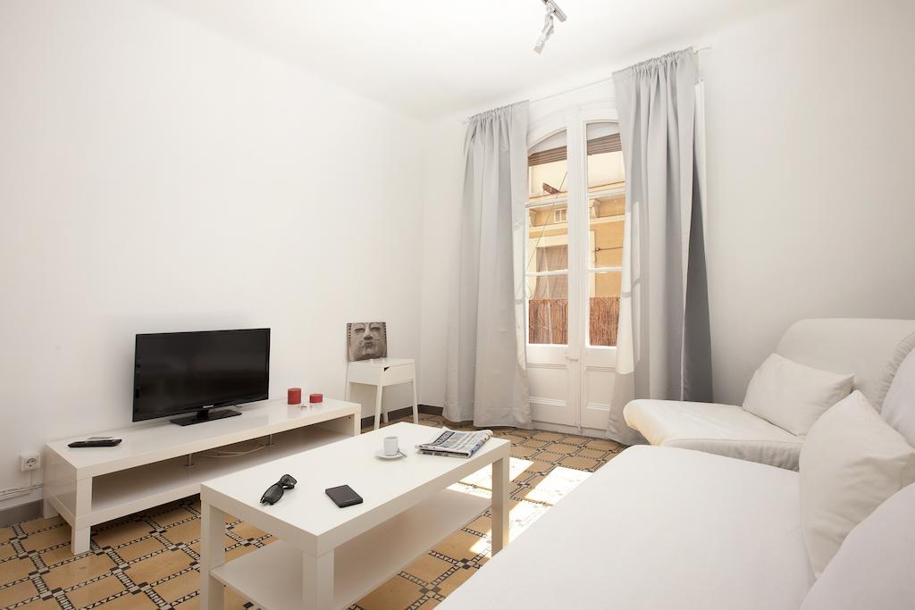 Barnapartments Basic Gracia Barcelona Eksteriør billede