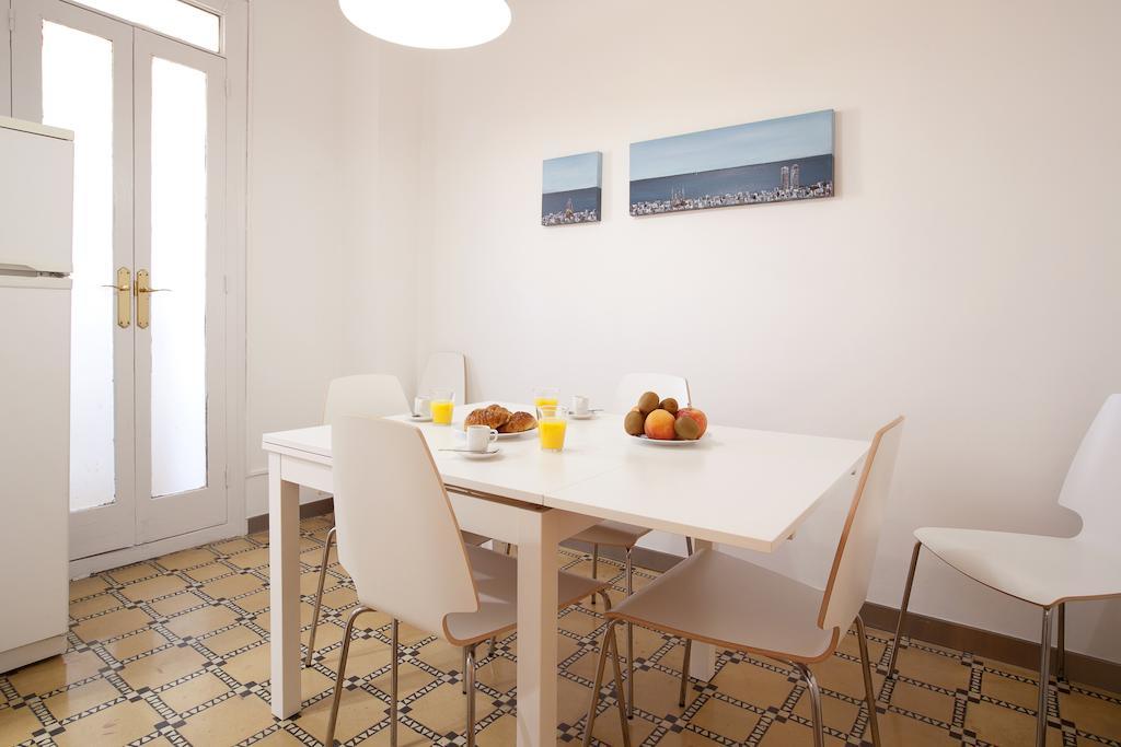Barnapartments Basic Gracia Barcelona Eksteriør billede