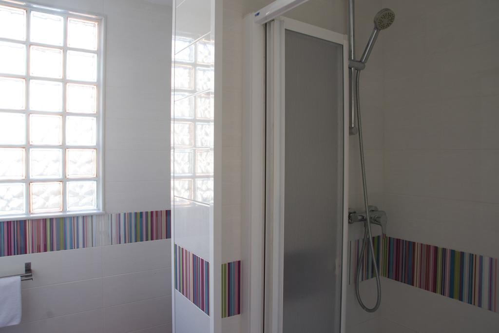 Barnapartments Basic Gracia Barcelona Eksteriør billede