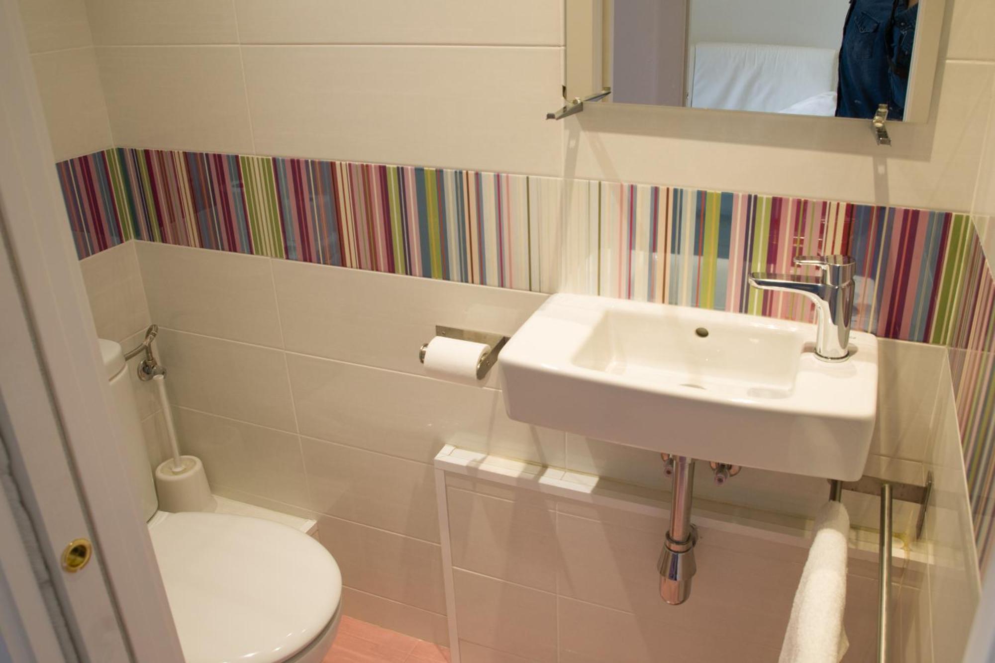 Barnapartments Basic Gracia Barcelona Eksteriør billede