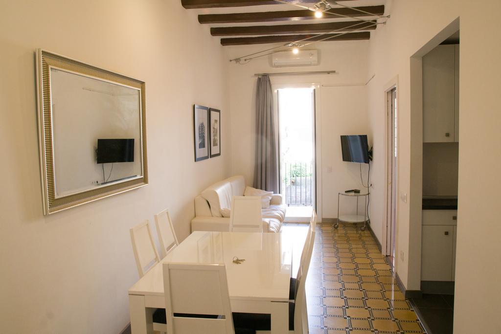 Barnapartments Basic Gracia Barcelona Eksteriør billede