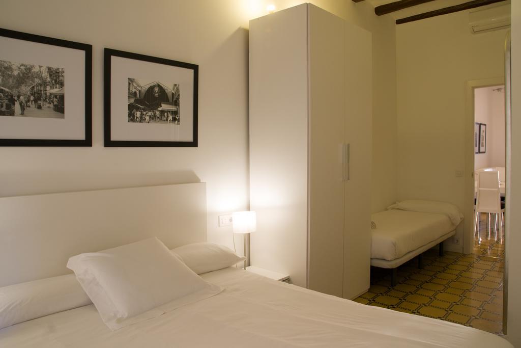 Barnapartments Basic Gracia Barcelona Eksteriør billede