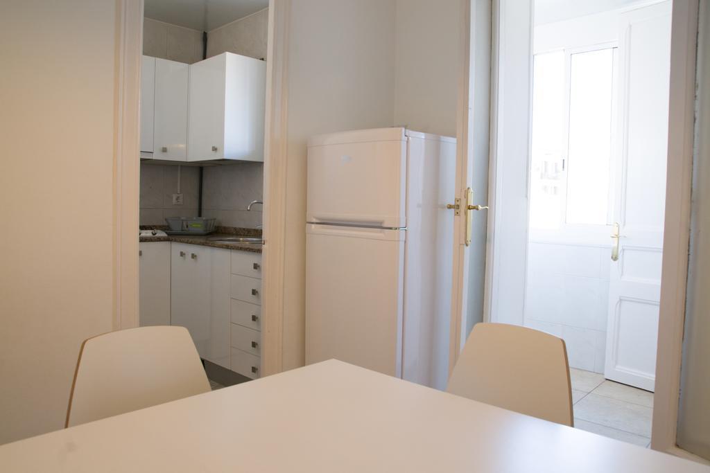 Barnapartments Basic Gracia Barcelona Eksteriør billede