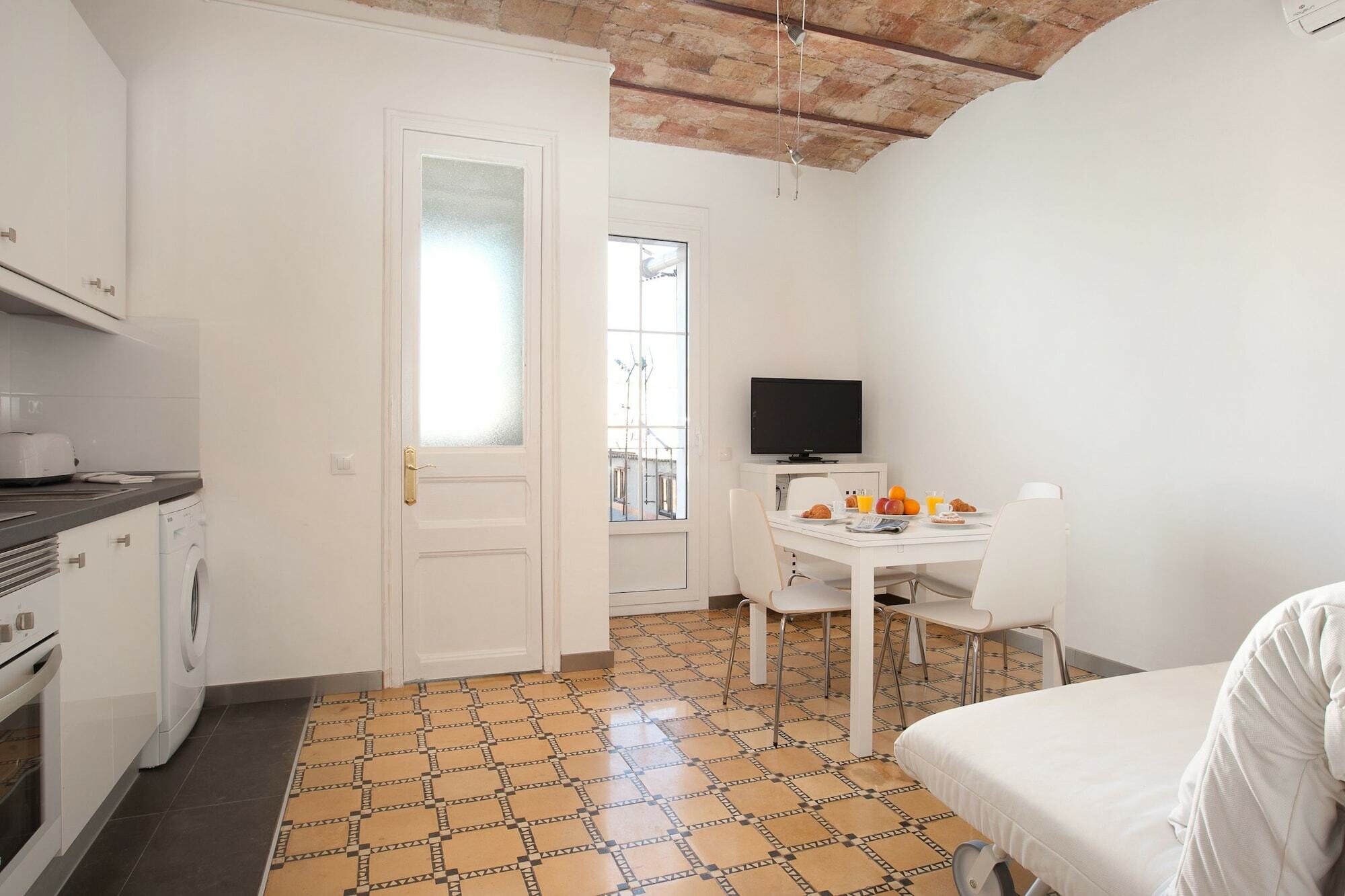 Barnapartments Basic Gracia Barcelona Eksteriør billede